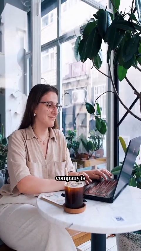 Create a Viral Deel Video: Global HR, Zero Stress!